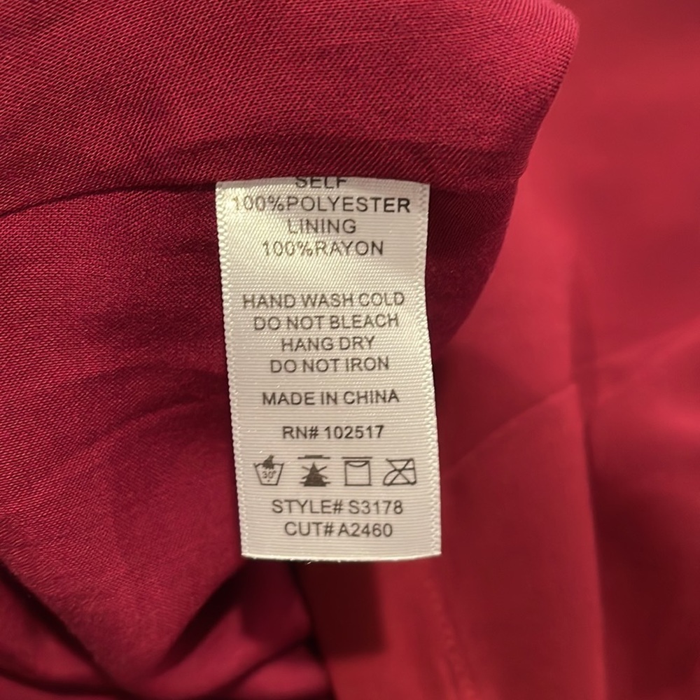 EUC Soprano wine colored skater miniskirt - Picture 3 of 3